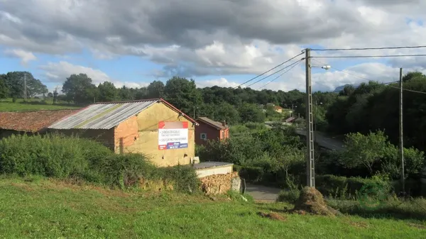 Finca rústica de 0,18 ha en venta en Oviedo, Asturias