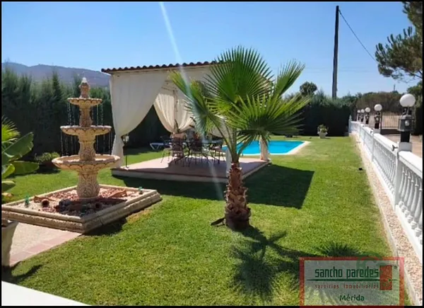 Finca de recreo de 0,27 ha en venta en Mérida, Badajoz