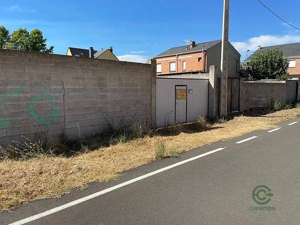 Terreno urbano de 0,0296 ha en venta en Ponferrada, Leon