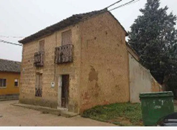 Casa de 0,04 ha en venta en Villagomez La Nueva, Valladolid