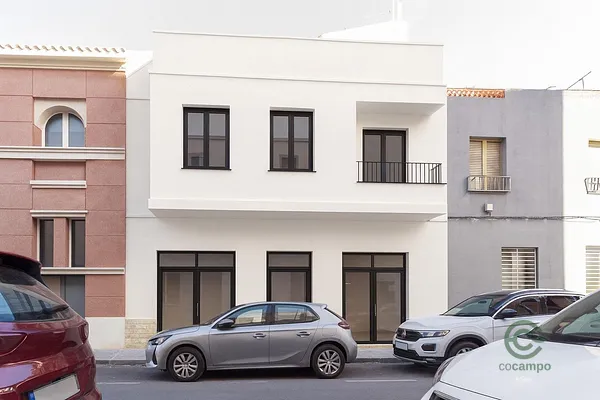 Casa de 0,0245 ha en venta en Elda, Alicante