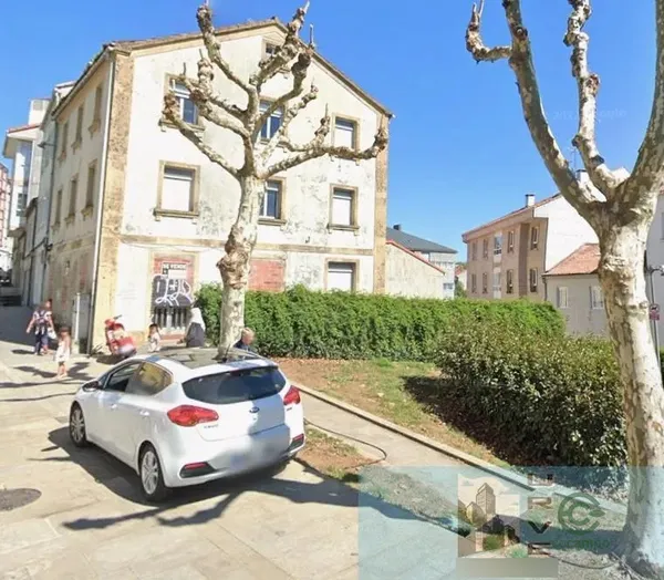 Casa de 0,08 ha en venta en Santiago de compostela, A coruña