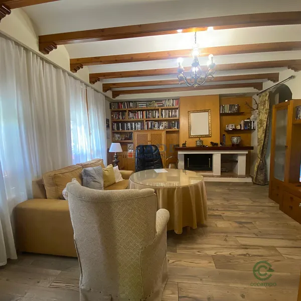 Casa de 0,0363 ha en venta en Valdepeñas, Ciudad real
