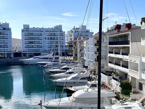 Casa de 0,0192 ha en venta en Empuriabrava, Girona