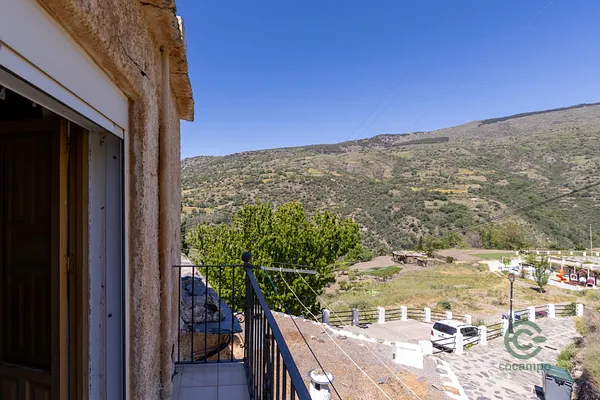 Finca rústica de 0,011 ha en venta en Bubion, Granada
