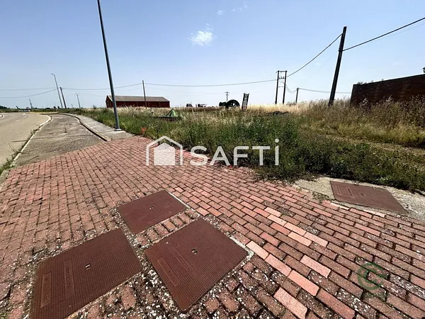 Terreno urbano de 0,0667 ha en venta en Pobladura De Pelayo Garcia, León
