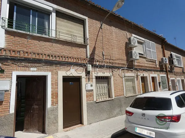 Casa de 0,0096 ha en venta en Madrid, Madrid