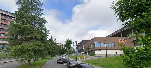 Terreno urbano de 0,0768 ha en venta en Oviedo, Asturias