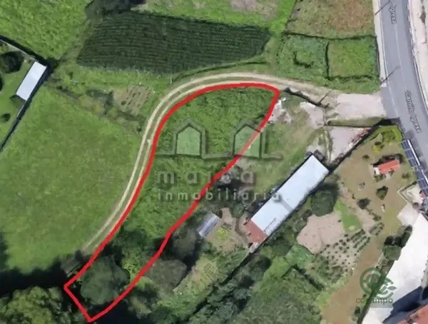 Finca agrícola de 0,075 ha en venta en Pontevedra