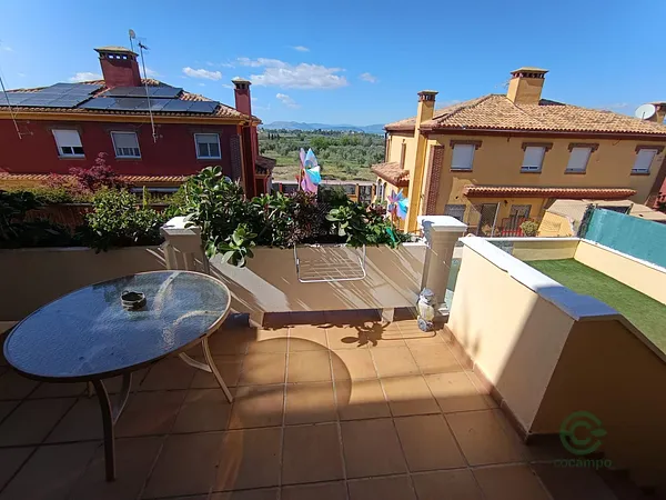 Casa de 0,022 ha en venta en Alhendin, Granada