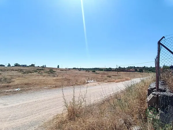 Finca rústica de 1,301 ha en venta en Zafra, Badajoz