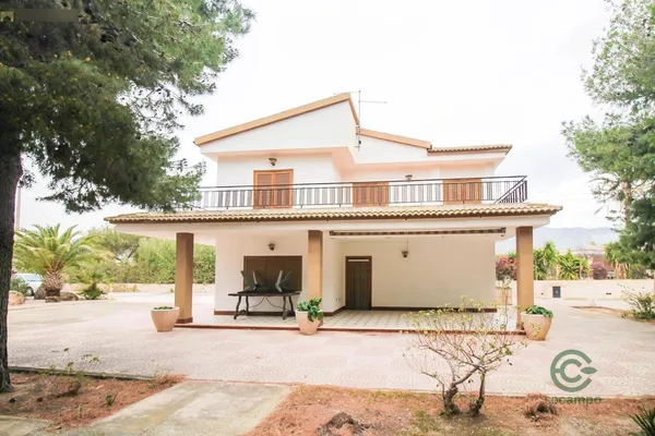 Finca de recreo de 0,45 ha en venta en Crevillent, Alicante