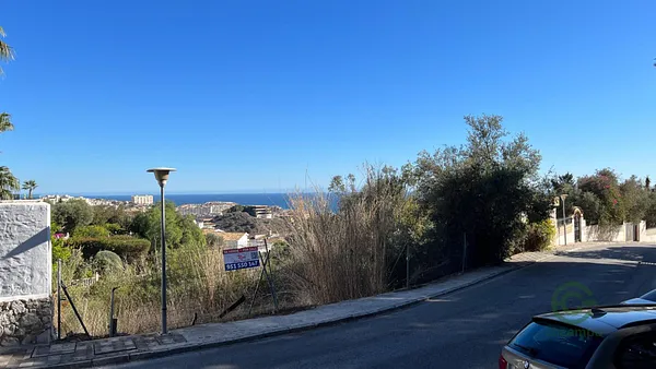 Terreno urbano de 0,1155 ha en venta en Benalmádena, Malaga