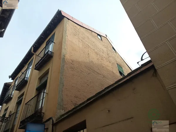 Casa de 0,03 ha en venta en Segovia, Segovia