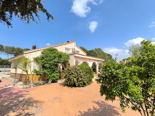 Casa de 0,5 ha en venta en Yecla, Murcia