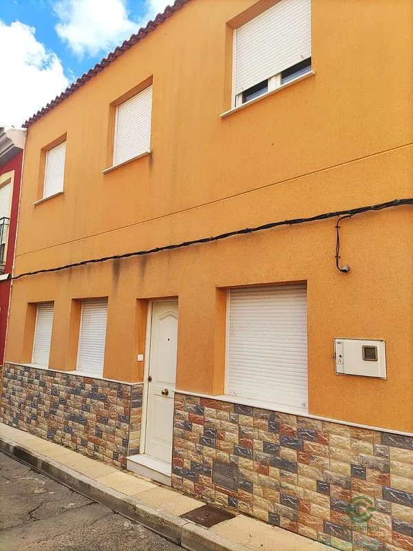 Casa de 0,0095 ha en venta en Totana, Murcia