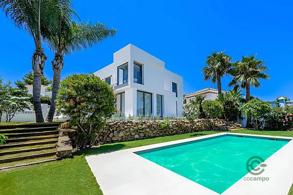 Casa de 0,0905 ha en venta en Málaga
