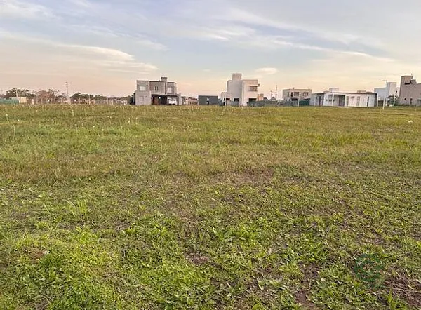 Terreno urbano de 0,04 ha en venta en Tucumán