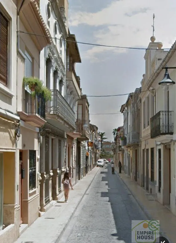 Spot image