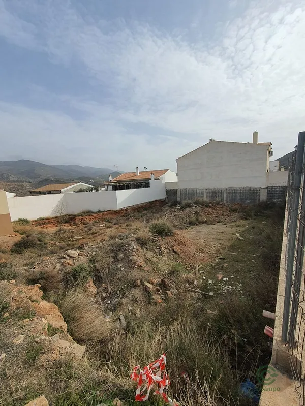 Terreno urbano de 0,0468 ha en venta en Fondon, Almeria