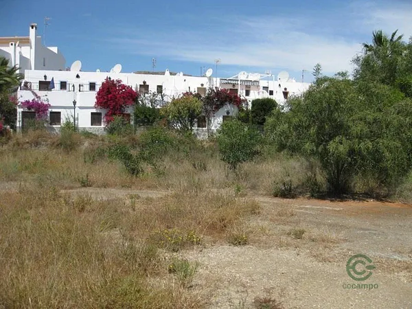 Terren urbà de 0,32 ha per a venda a Almeria