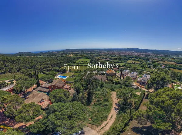 Terreno urbano de 0,1457 ha en venta en Begur, Girona