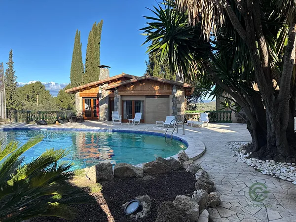 Casa de 0,2752 ha en venta en Castellvi de Rosanes, Barcelona