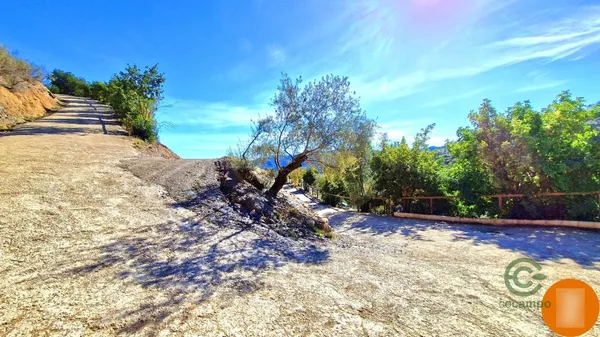 Terreno urbano de 0,15 ha en venta en Colmenar, Malaga