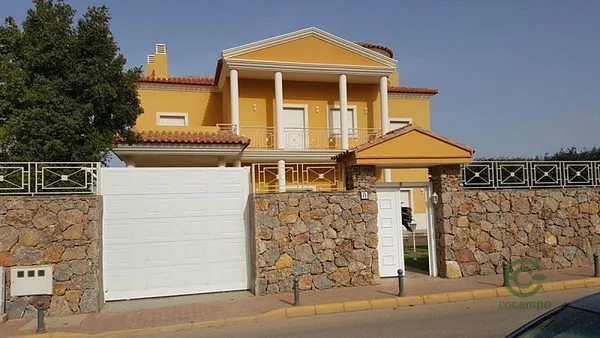 Casa de 0,04 ha per a venda a Almeria