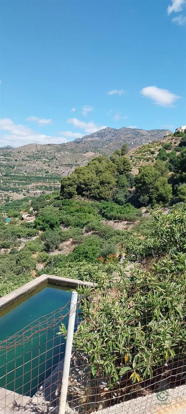 Finca rústica de 0,83 ha en venta en Otívar, Granada