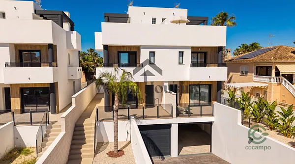 Casa de 0,0222 ha en venta en Benferri, Alicante