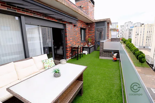 Casa de 0,0095 ha en venta en Vitoria-Gasteiz, Alava