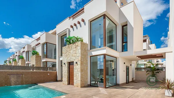 House of 0,05 ha for sale in Alicante