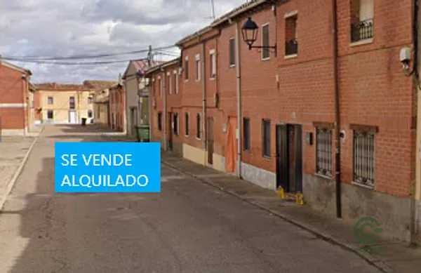 Casa de 0,0096 ha en venta en Villarramiel, Palencia