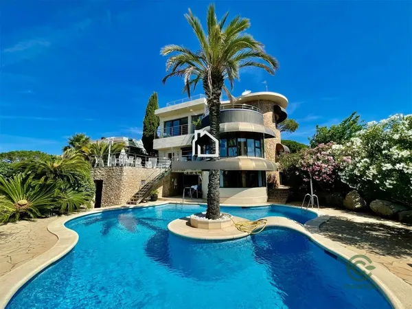 Casa de 0,2 ha en venta en Girona
