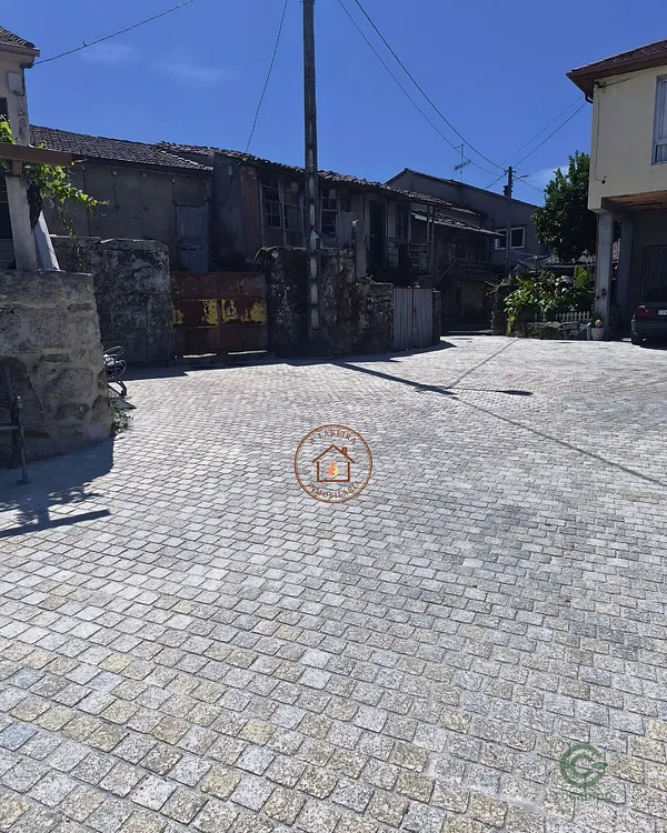 Casa de 0,03 ha en venta en Orense