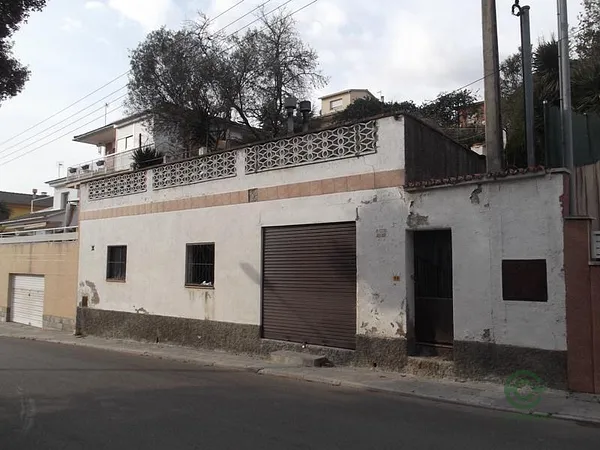 Casa de 0,013 ha en venta en Barcelona
