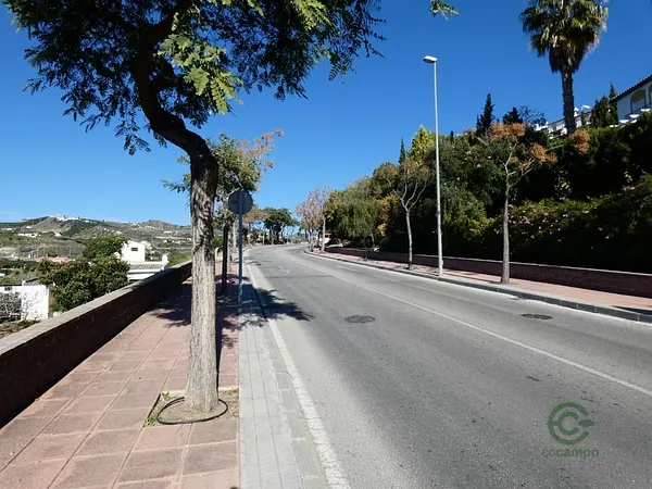 Terreno urbano de 0,165 ha en venta en Torrox, Málaga