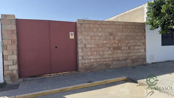 Terreno urbano de 0,0145 ha en venta en Villanueva del Ariscal, Sevilla