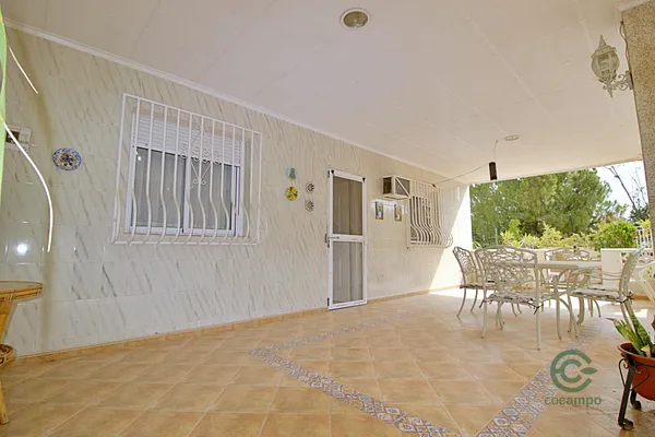 Casa de 0,25 ha en venta en Crevillent, Alicante