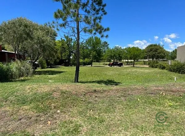Terreno urbano de 0,08 ha en venta en Córdoba