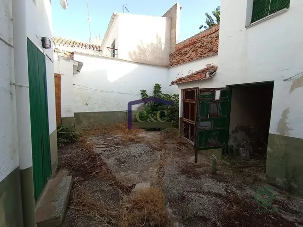 Casa de 0,032 ha en venta en Manzanares, Ciudad real