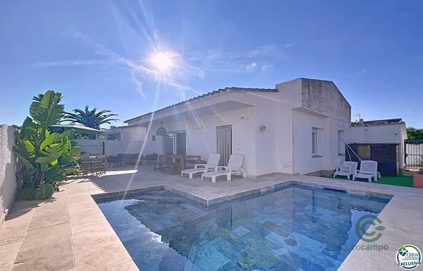 Casa de 0,03 ha en venta en Girona