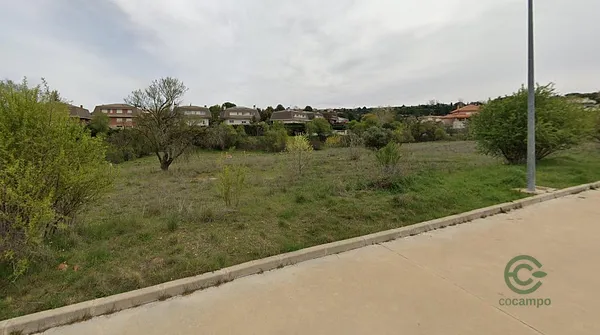 Terreno urbano de 0,0656 ha en venta en El casar, Guadalajara