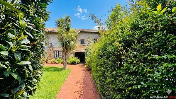 Casa de 0,08 ha en venta en Galdakao, Vizcaya