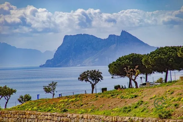 Terreno urbano de 0,11 ha en venta en San luis de sabinillas, Málaga