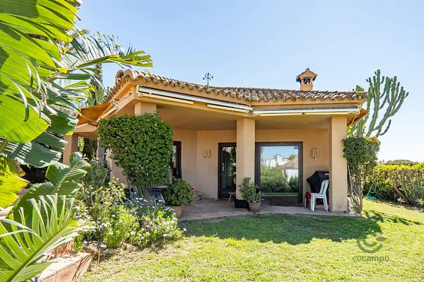 Casa de 0,0504 ha en venta en Marbella, Malaga