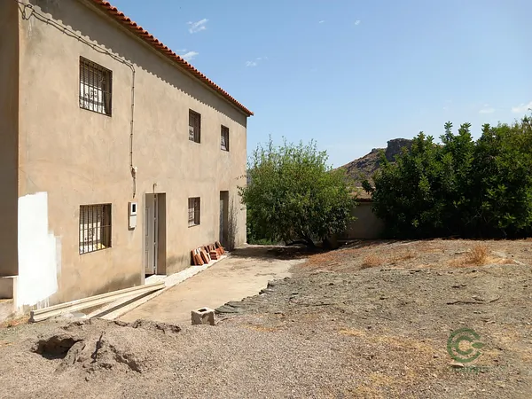 Finca rústica de 0,4 ha en venta en Lubrin, Almeria