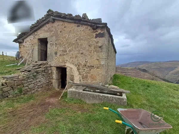 Finca rústica de 1,1 ha en venta en San pedro del romeral, Cantabria