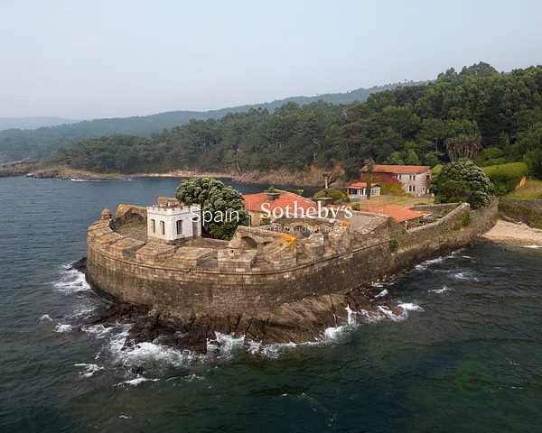 Casa de 3,3218 ha en venta en Cee, A coruña